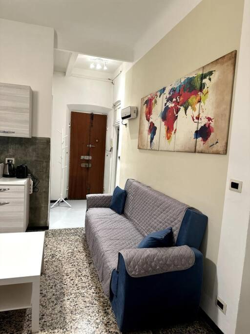 Apartament Ridi Che Ti Passa In Vico Del Fieno Genua Zewnętrze zdjęcie