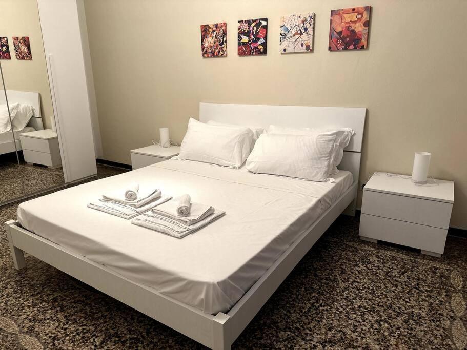 Apartament Ridi Che Ti Passa In Vico Del Fieno Genua Zewnętrze zdjęcie
